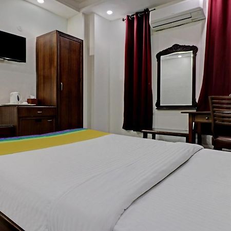 Itsy Hotels Hamlets Stay Noida Bagian luar foto