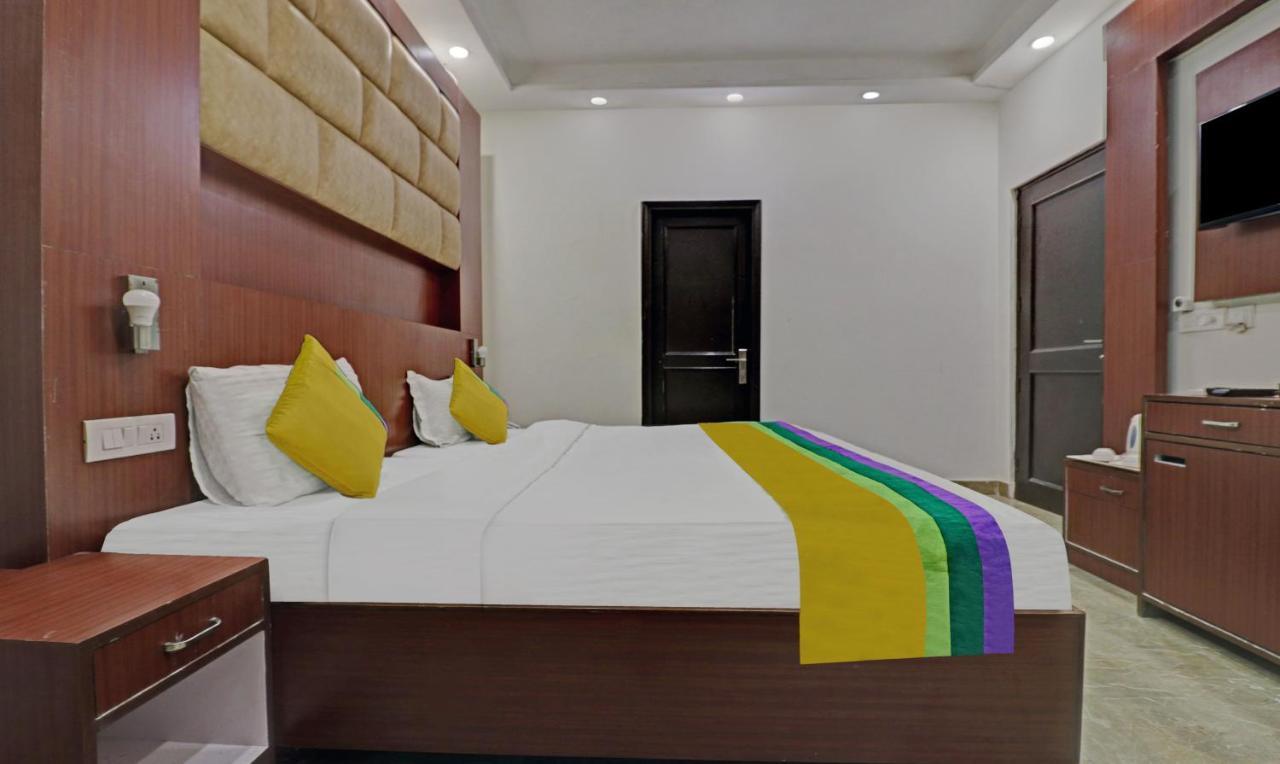 Itsy Hotels Hamlets Stay Noida Bagian luar foto