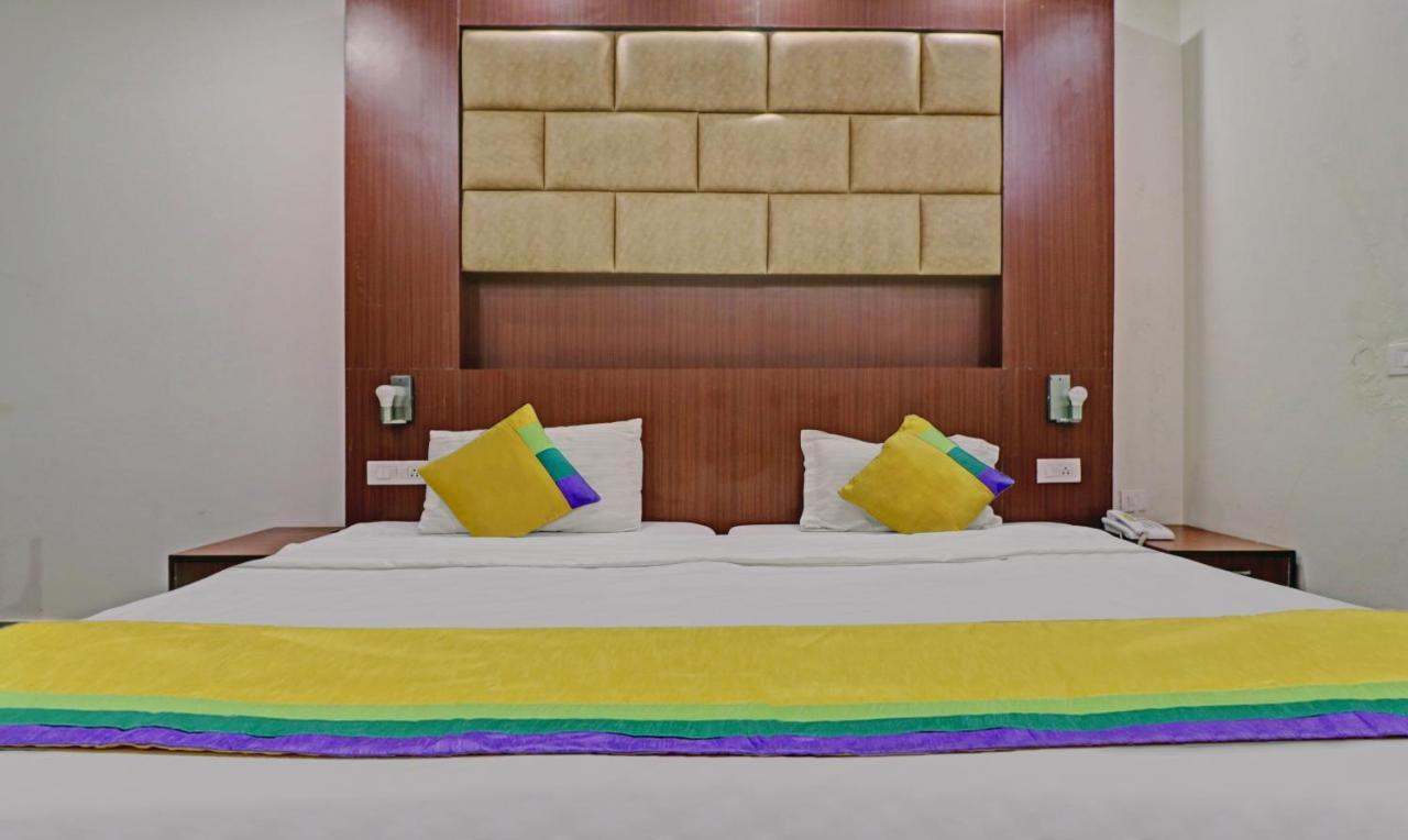 Itsy Hotels Hamlets Stay Noida Bagian luar foto