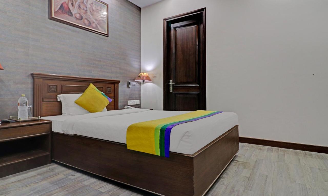 Itsy Hotels Hamlets Stay Noida Bagian luar foto