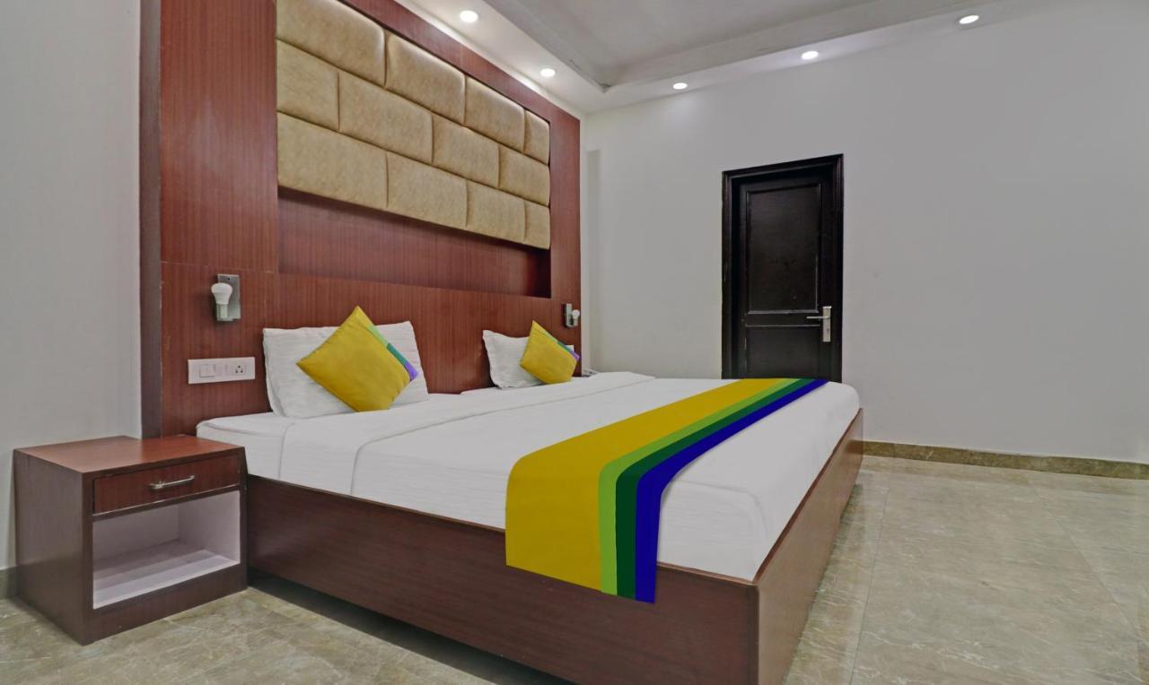 Itsy Hotels Hamlets Stay Noida Bagian luar foto