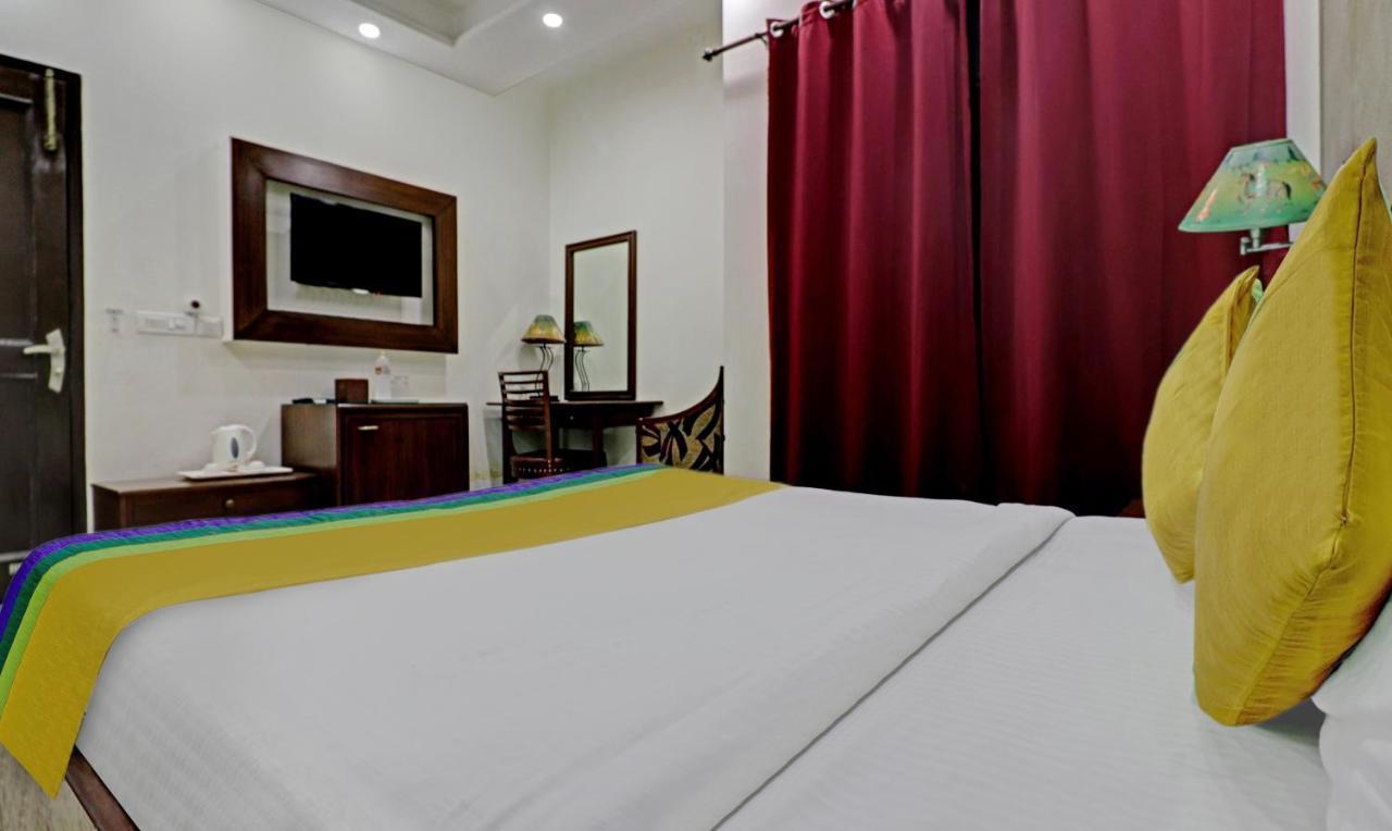Itsy Hotels Hamlets Stay Noida Bagian luar foto